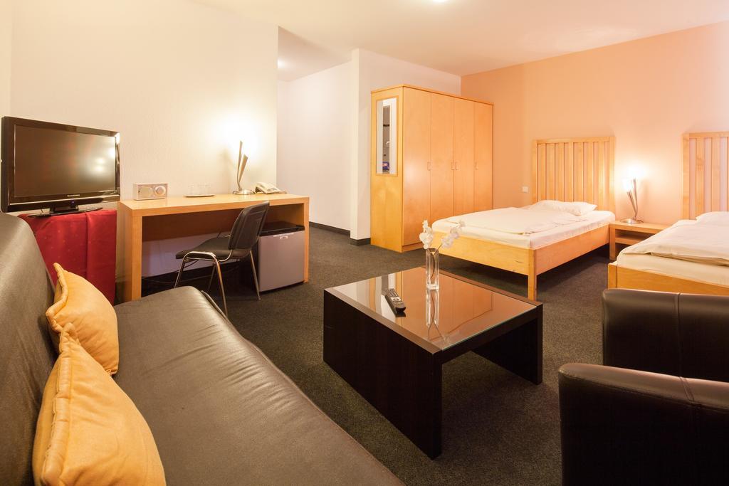 Bon Prix Hotel Bruehl  Room photo